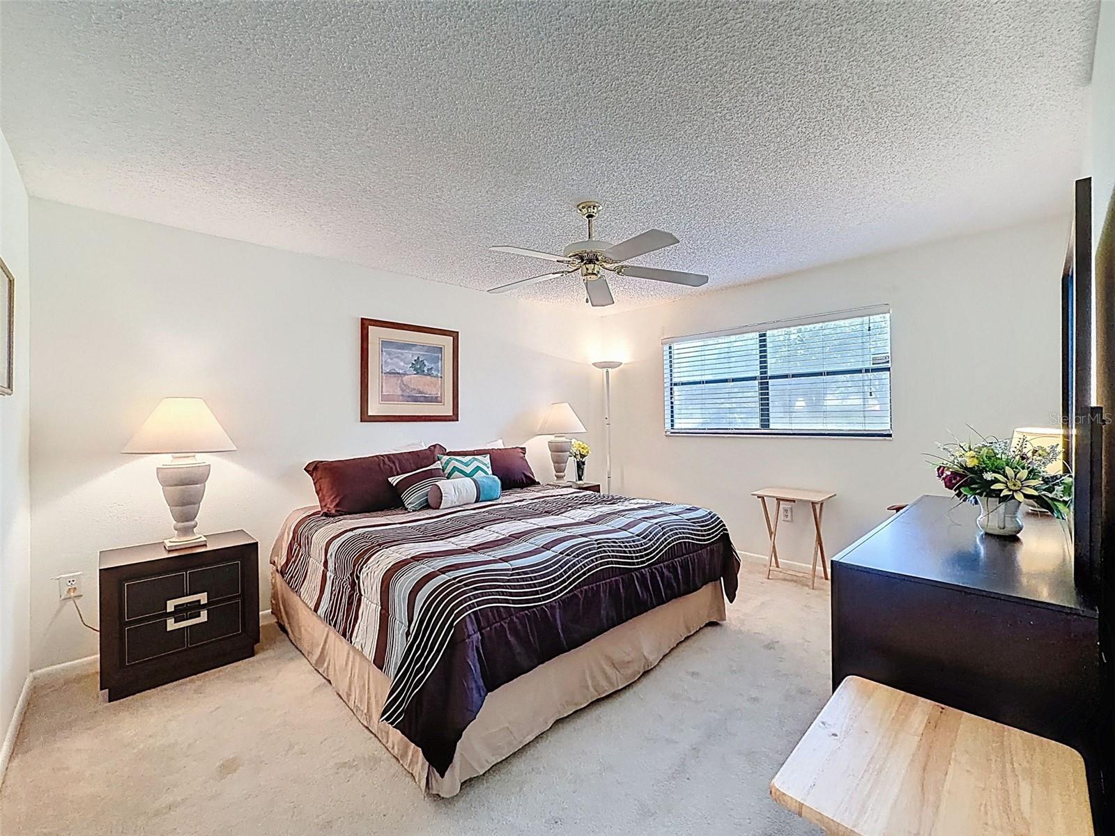 GOLF VIEW VILLAS CONDO 02 - Residential