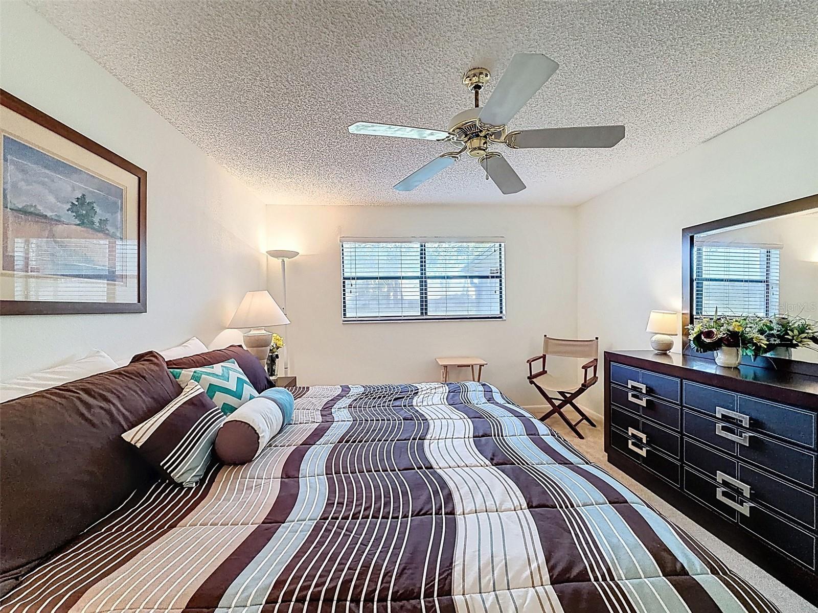 GOLF VIEW VILLAS CONDO 02 - Residential