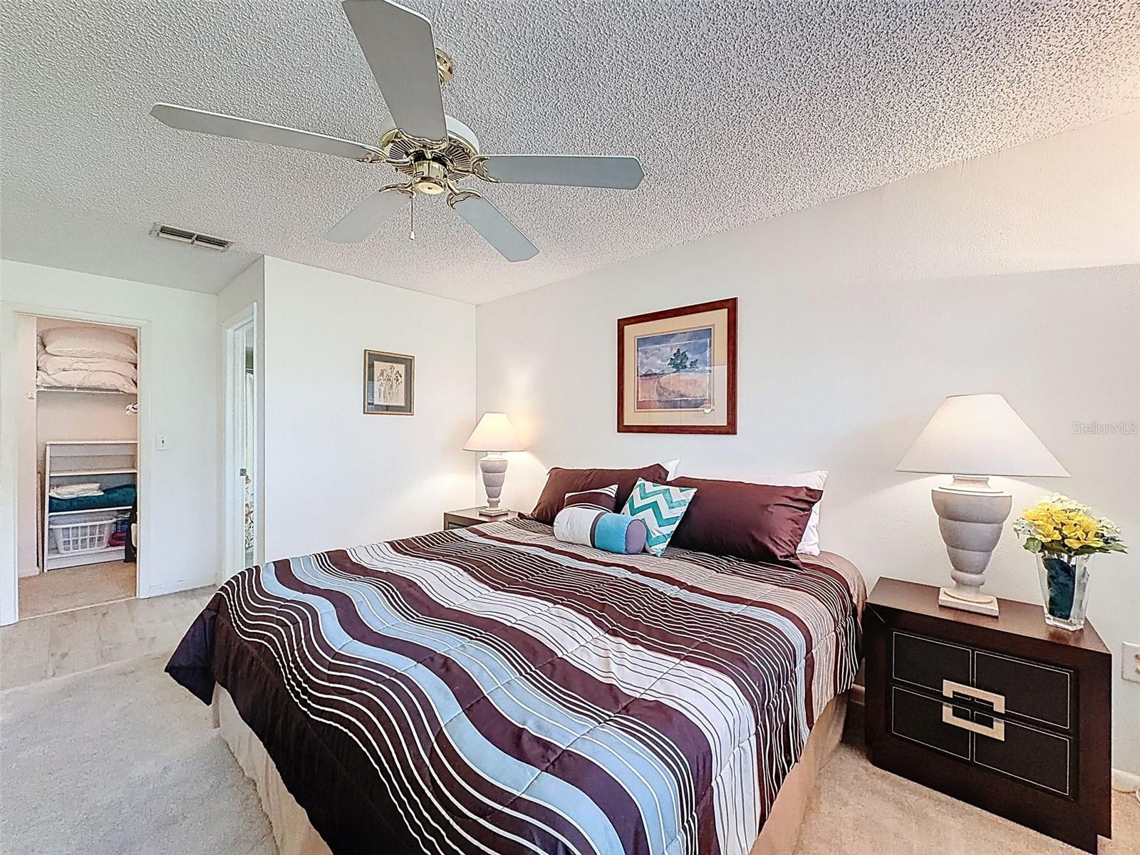 GOLF VIEW VILLAS CONDO 02 - Residential