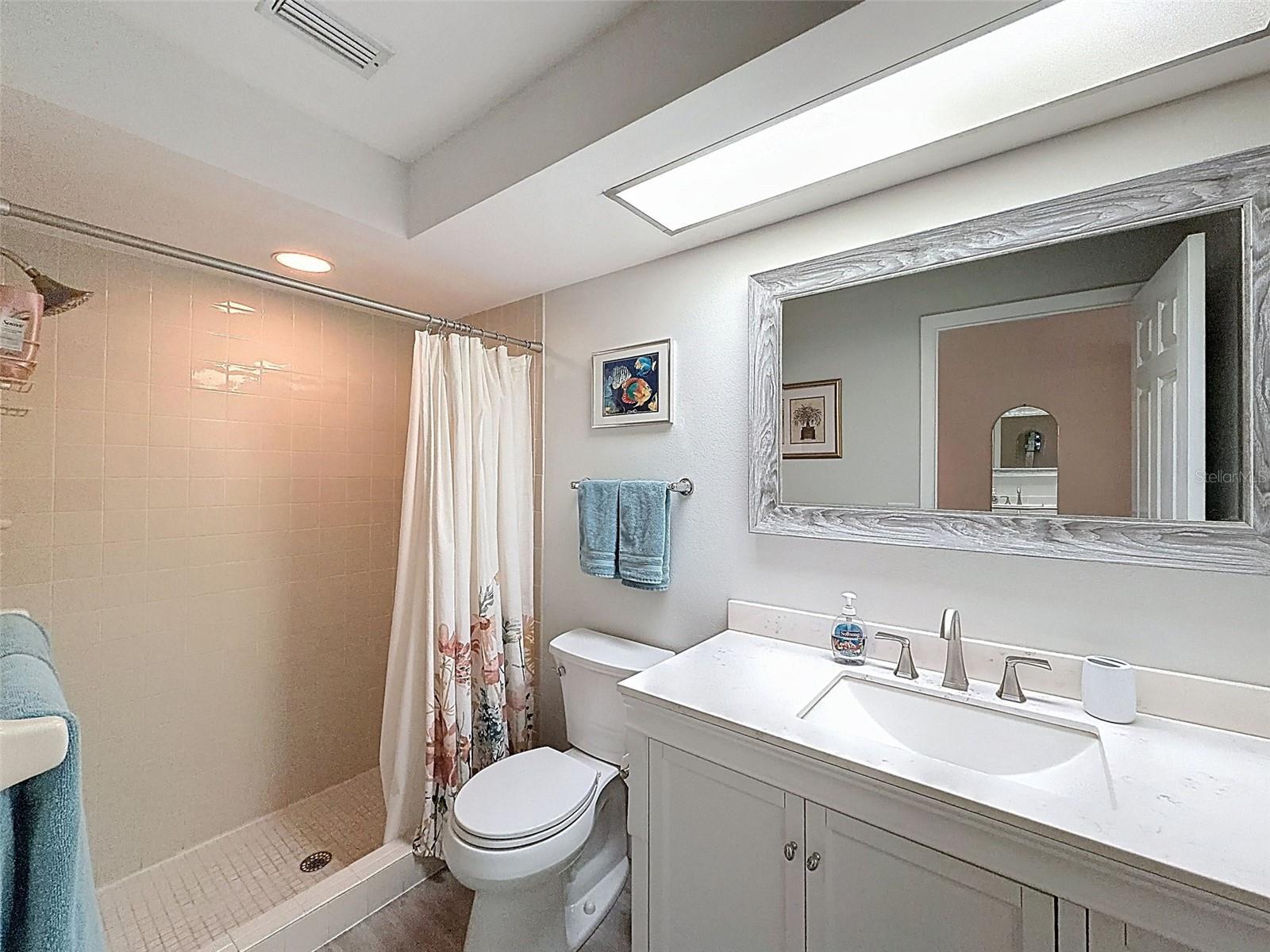 GOLF VIEW VILLAS CONDO 02 - Residential