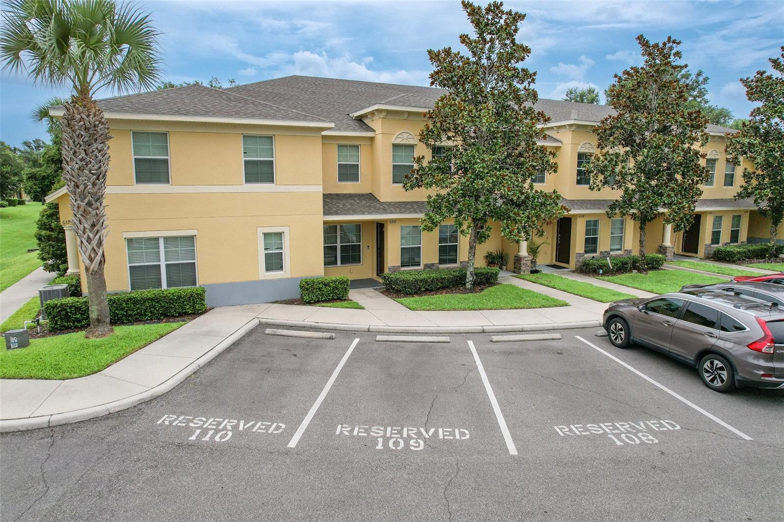 Eiland Park Townhome – Move-In Ready!
2 Beds + Bonus Room | 2.5 Baths | Gated Community
Welcome to this beautifully maintained townhome in the heart of Zephyrhills! Featuring granite countertops, stainless steel appliances, and durable laminate flooring throughout the main living areas. Enjoy a spacious great room, formal dining area, and a screened-in back porch with a private storage closet.
Upstairs offers a split bedroom layout, ideal for privacy, plus a large bonus room—perfect for a home office, craft space, or easily converted to a 3rd bedroom.
Community amenities include:
Sparkling pool
Fenced playground
Picnic areas
Tucked inside a secure gated community and conveniently located near shopping, dining, schools, and parks. This one checks all the boxes—don’t miss it!