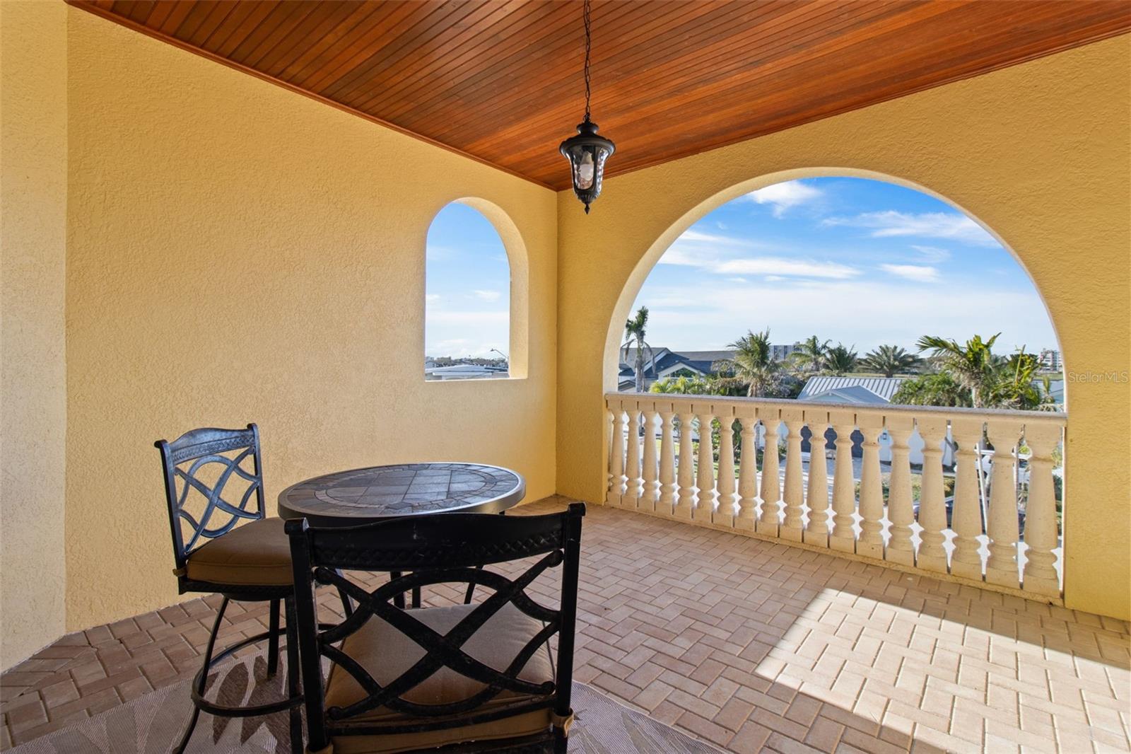 SOUTH CSWY ISLE YACHT CLUB ADD - Residential Lease