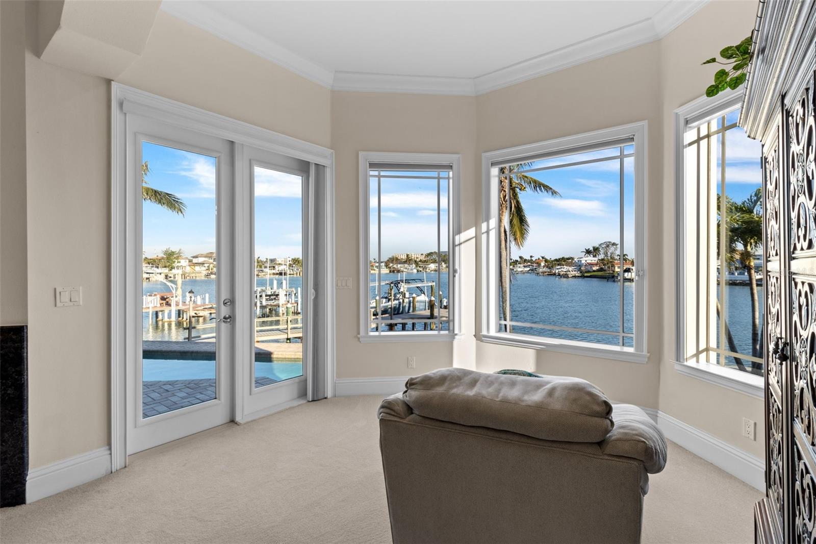 SOUTH CSWY ISLE YACHT CLUB ADD - Residential Lease