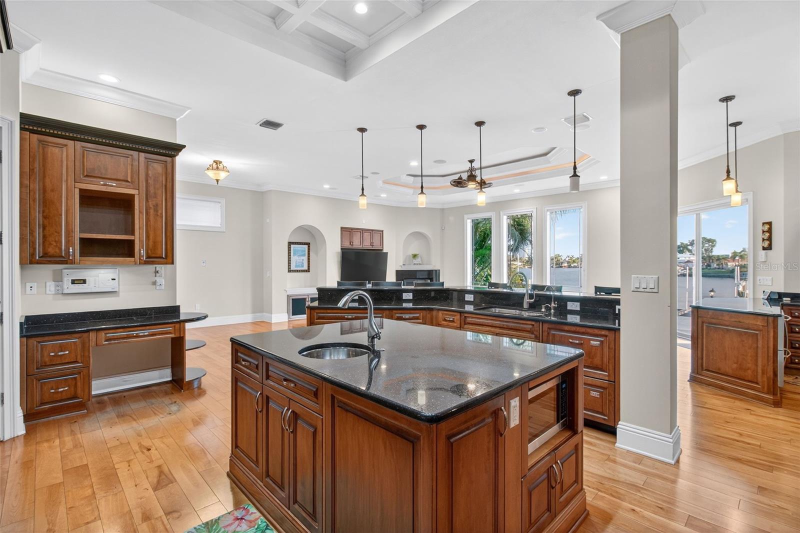 SOUTH CSWY ISLE YACHT CLUB ADD - Residential Lease