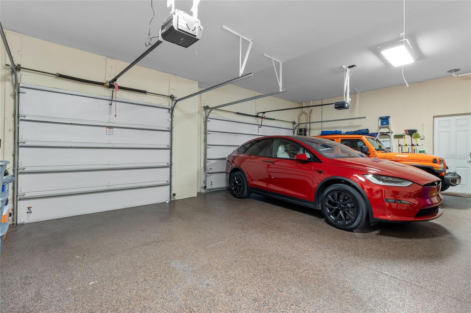 SOUTH CSWY ISLE YACHT CLUB ADD - Residential Lease