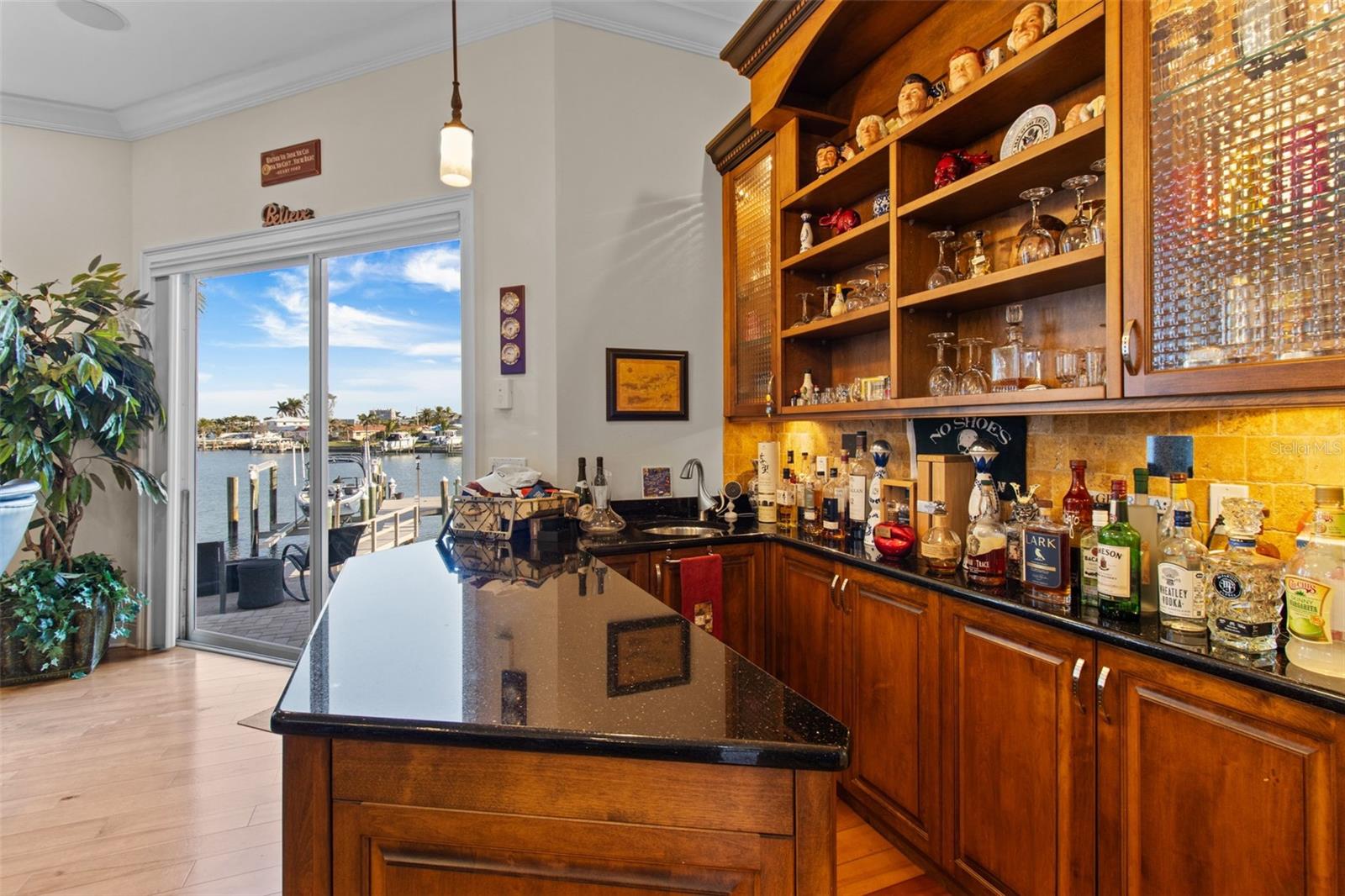 SOUTH CSWY ISLE YACHT CLUB ADD - Residential Lease