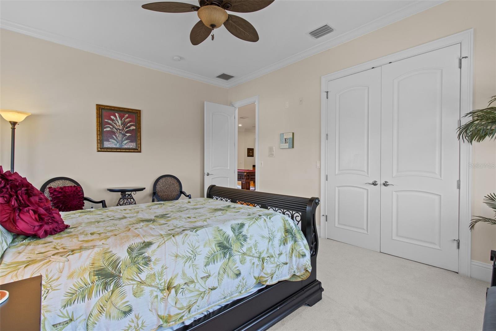 SOUTH CSWY ISLE YACHT CLUB ADD - Residential Lease