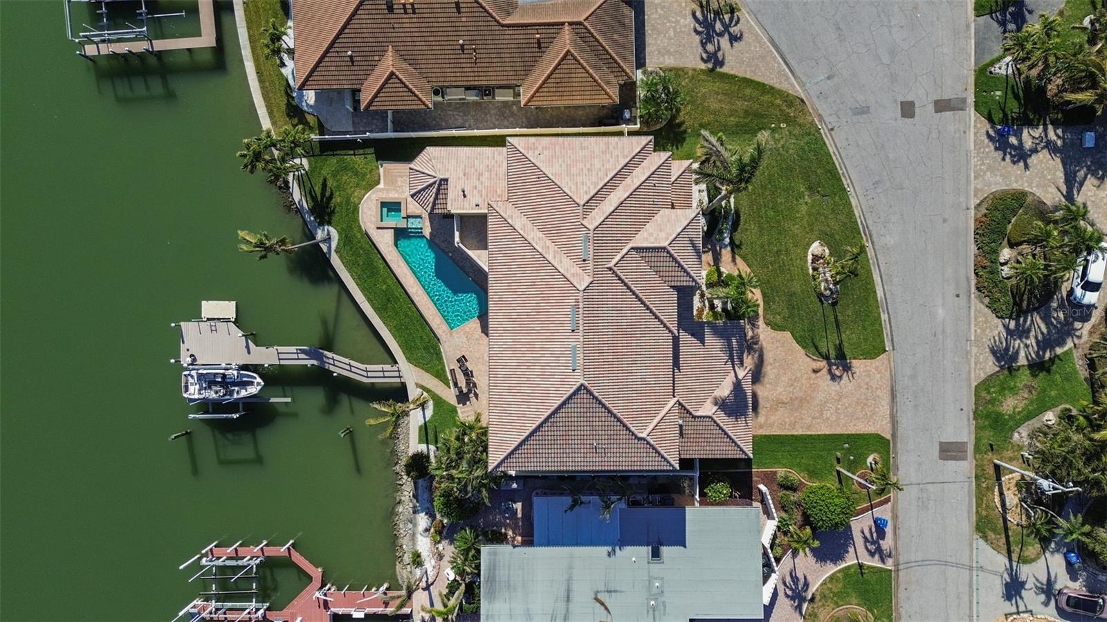 SOUTH CSWY ISLE YACHT CLUB ADD - Residential Lease