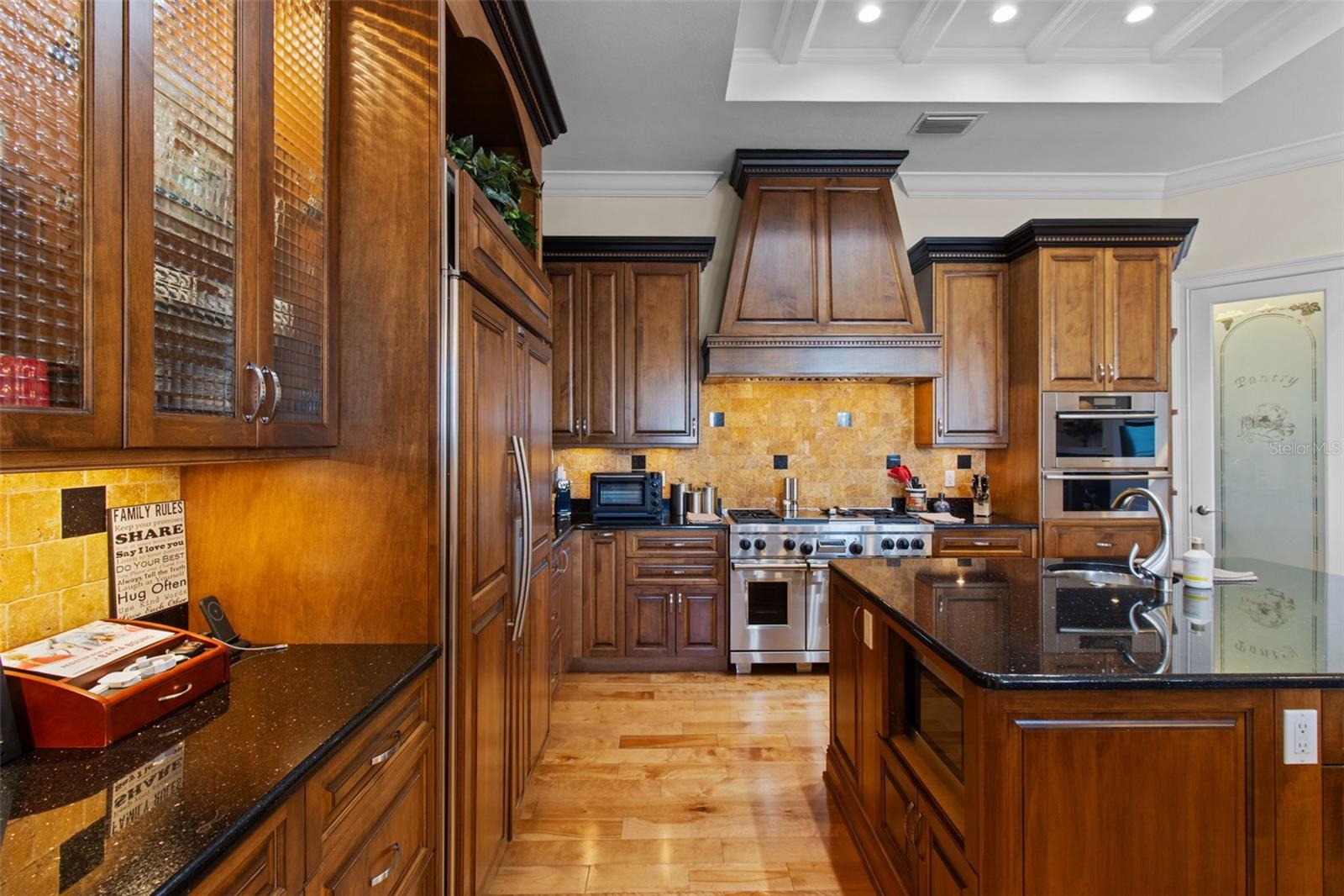 SOUTH CSWY ISLE YACHT CLUB ADD - Residential Lease