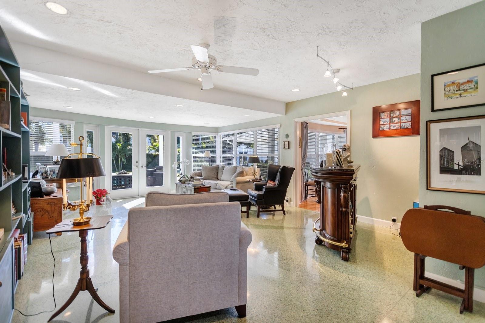 SNELL ISLE BRIGHTWATERS SEC 1 REP - Residential