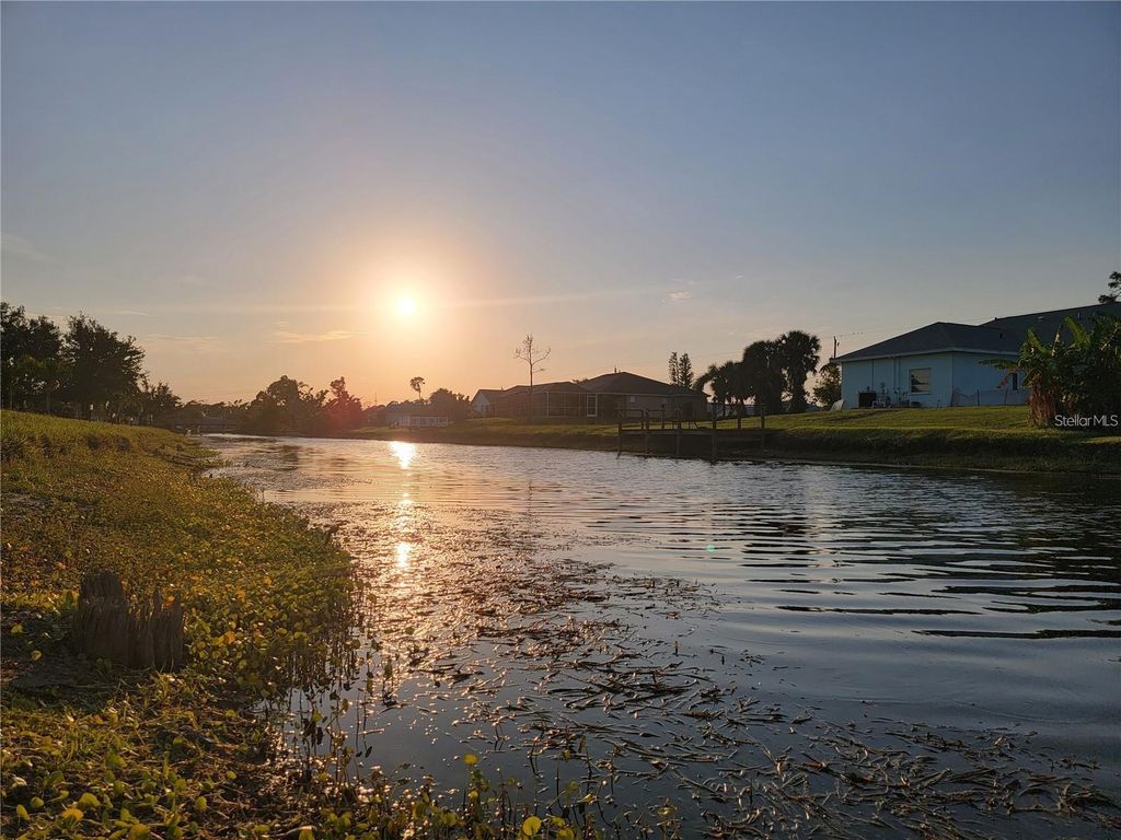 Photo of 22 Mark Twain Lane, Rotonda West, FL 33947 (MLS # N6142933)