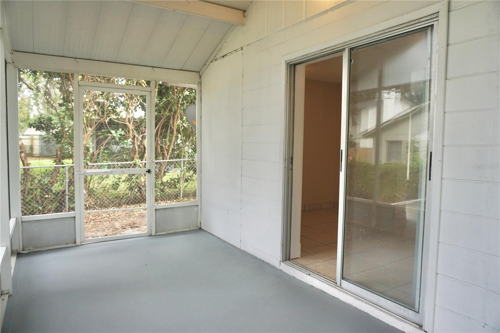 WHISPER LAKE 01 - Residential Lease