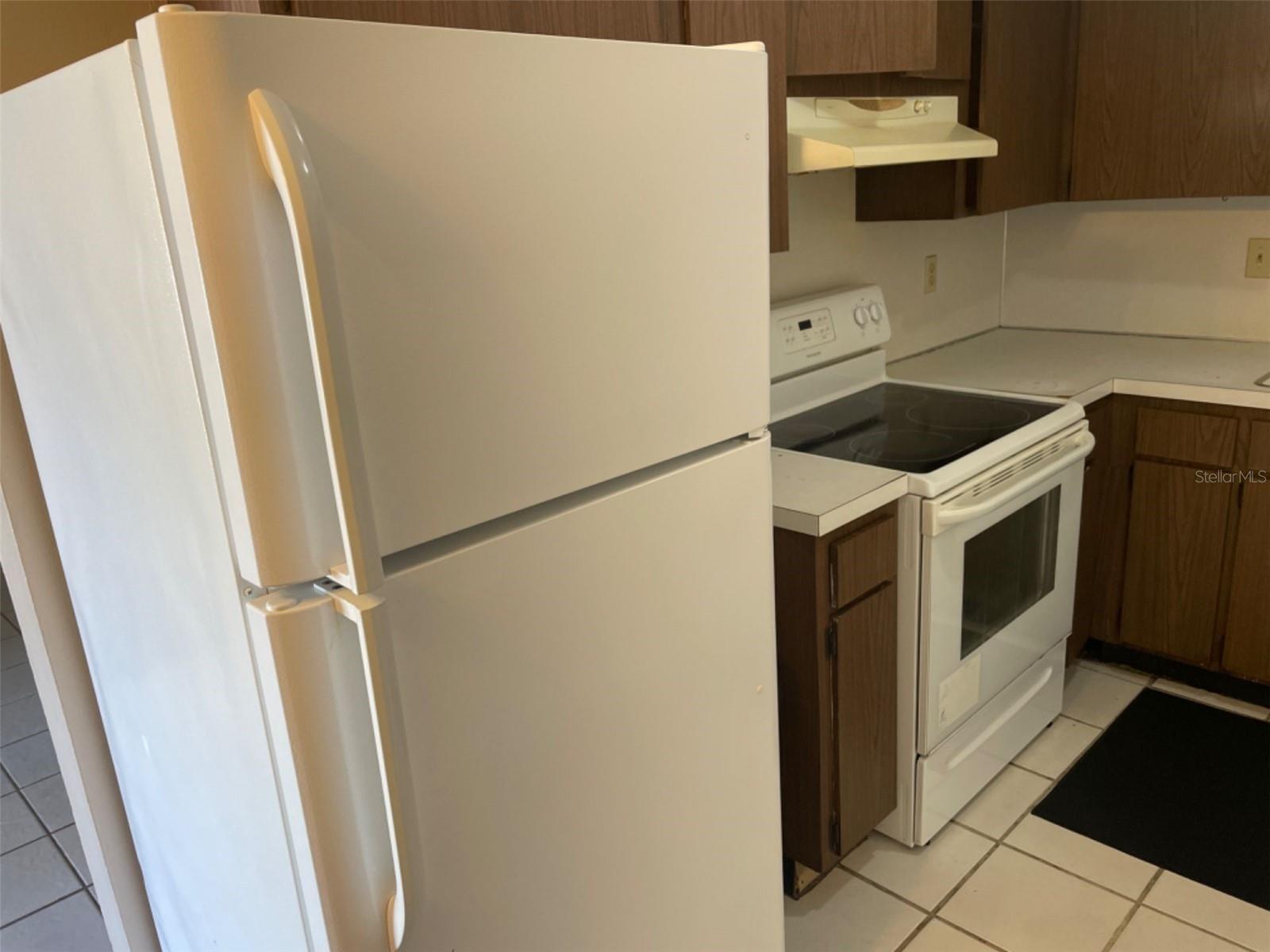 EAGLE MANOR - Residential Lease