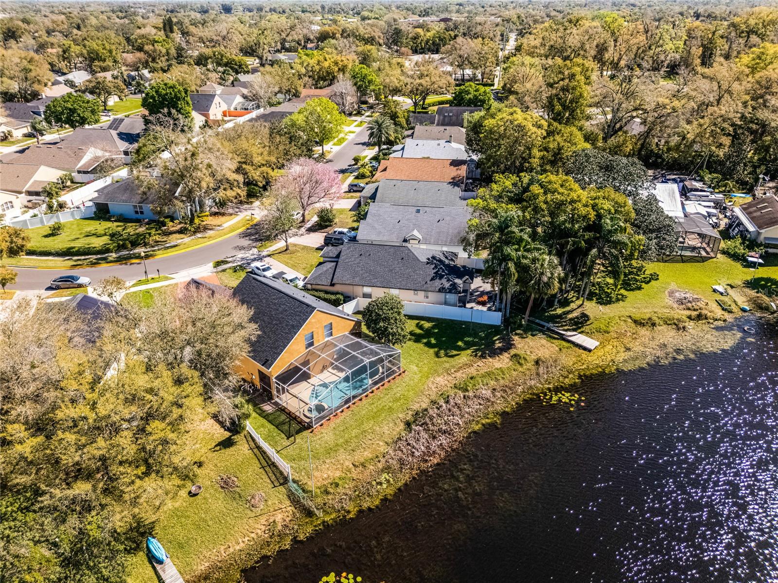 LAKE GRIFFIN ESTATES - Residential