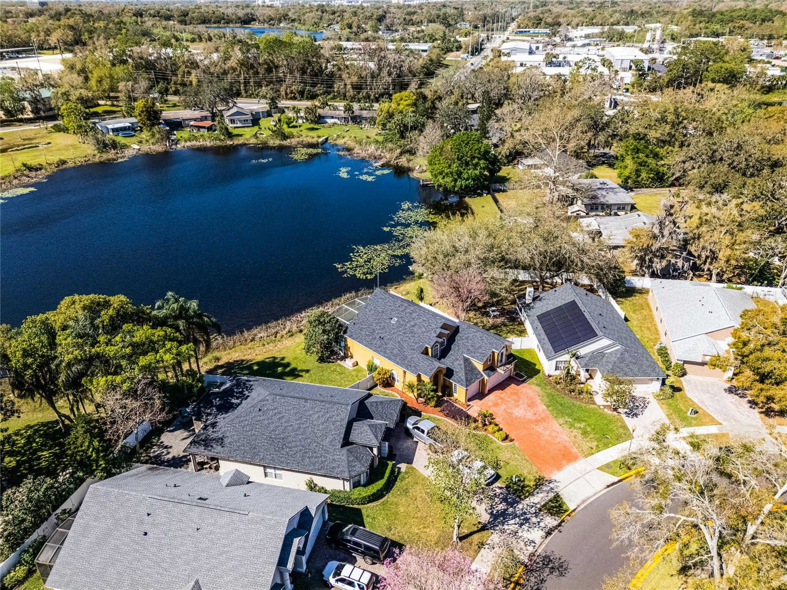 LAKE GRIFFIN ESTATES - Residential