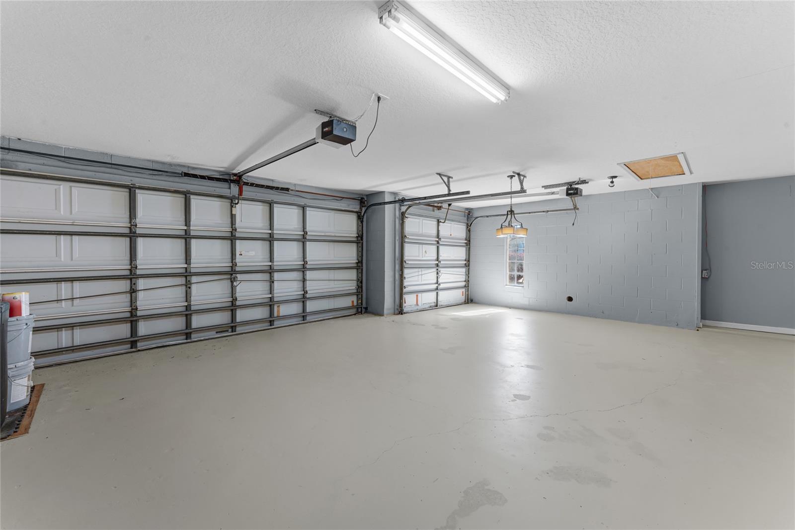 LAKE GRIFFIN ESTATES - Residential