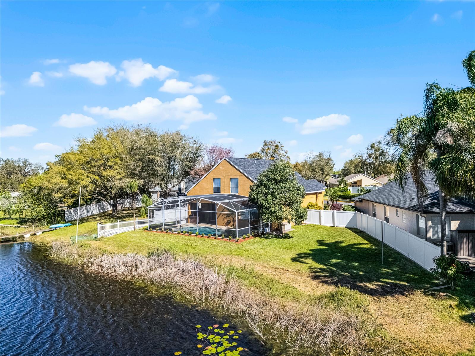 LAKE GRIFFIN ESTATES - Residential