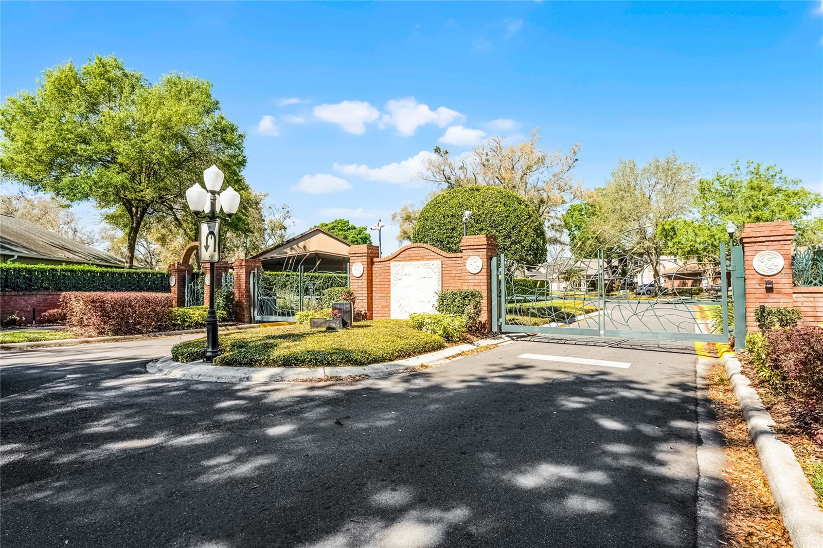 LAKE GRIFFIN ESTATES - Residential