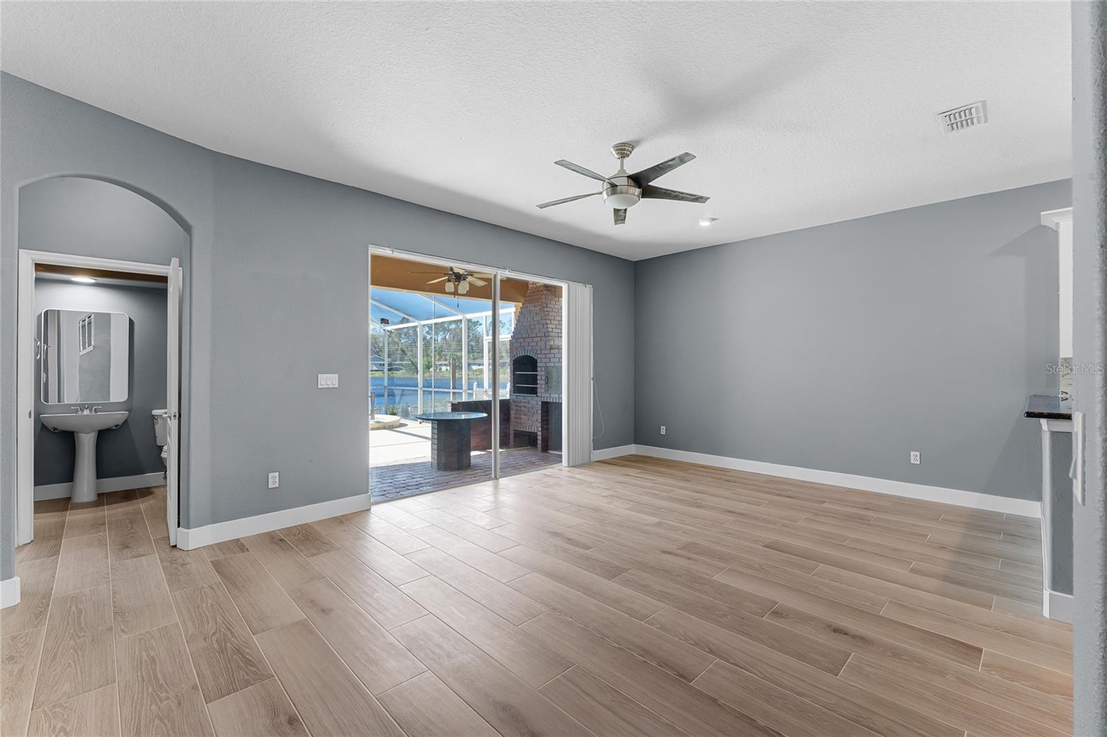 352 MISTY OAKS RUN