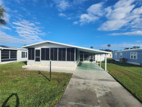 A home in WINTER HAVEN