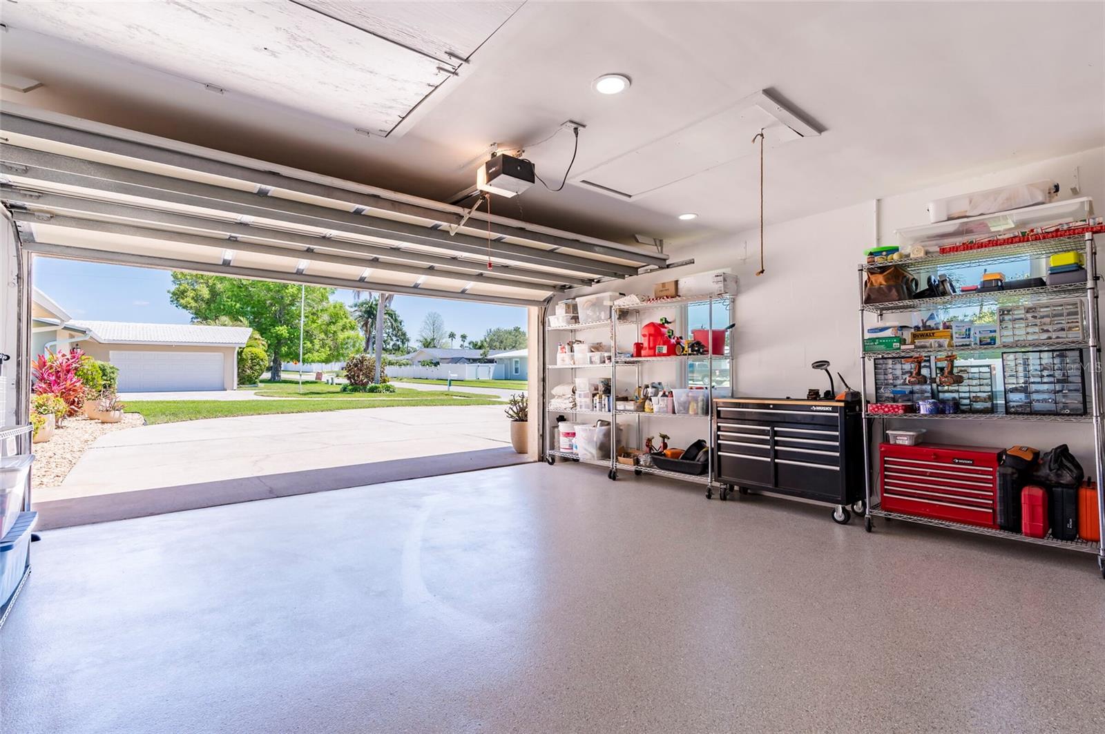 HILLCREST MANOR - Residential