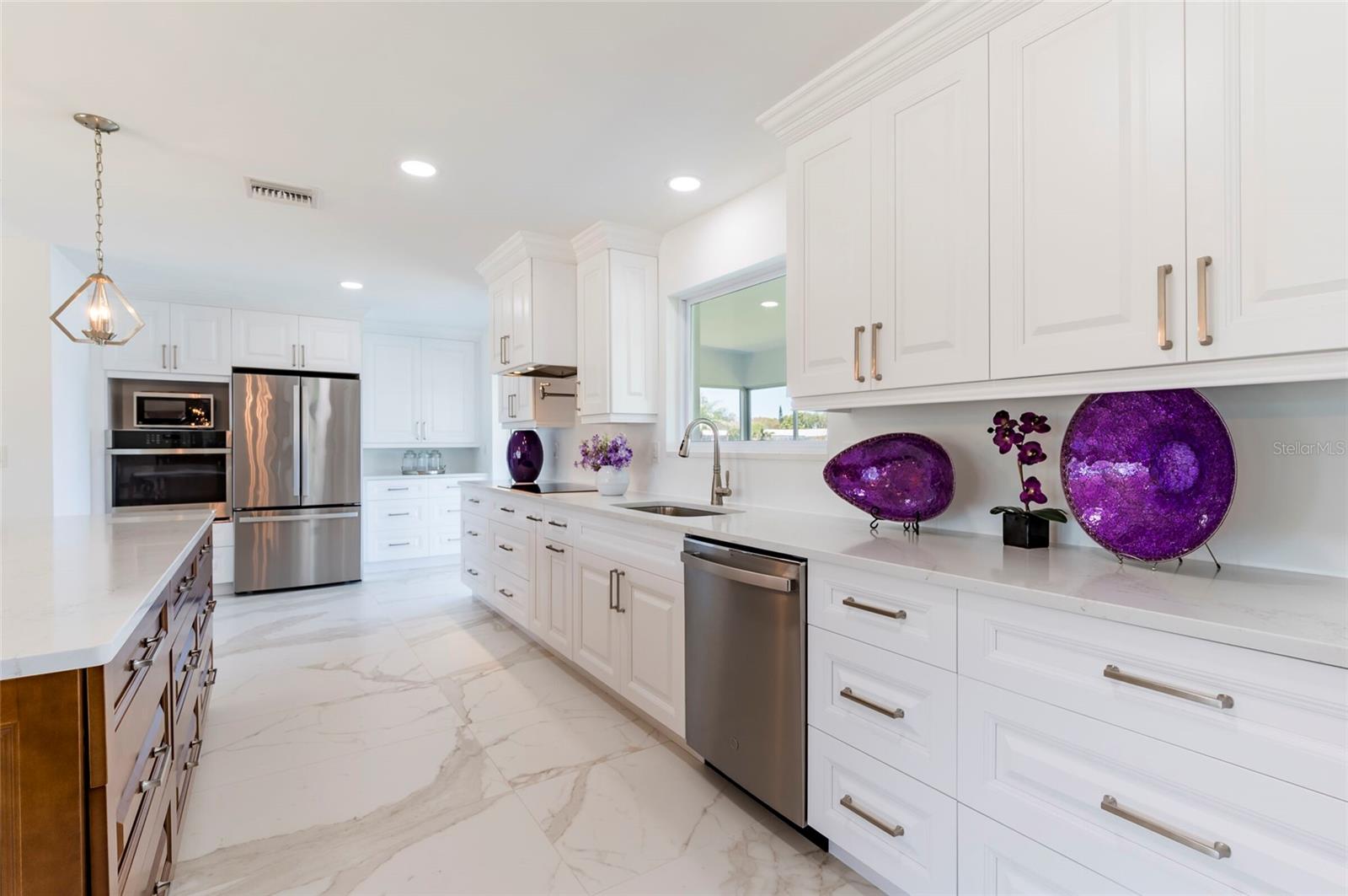 HILLCREST MANOR - Residential