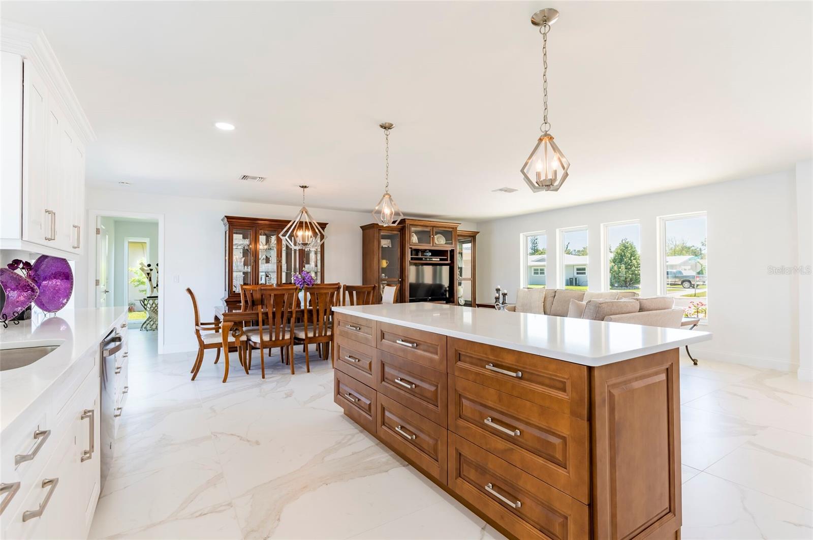 HILLCREST MANOR - Residential