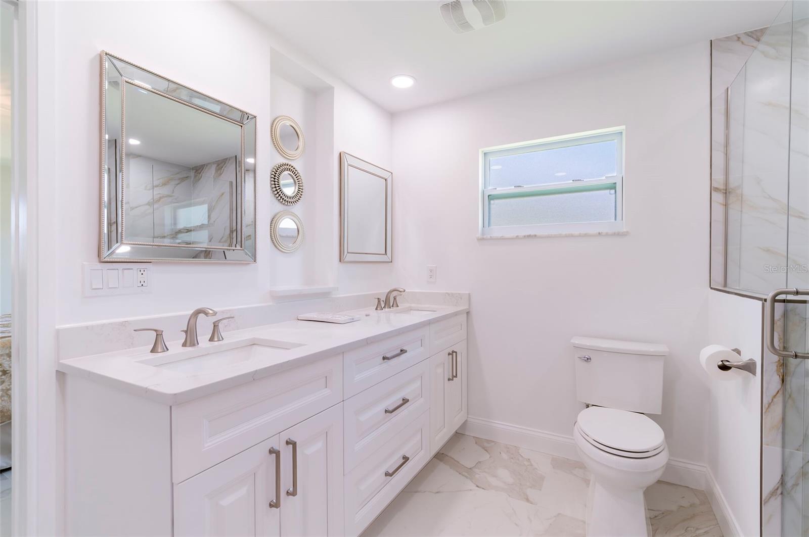 HILLCREST MANOR - Residential