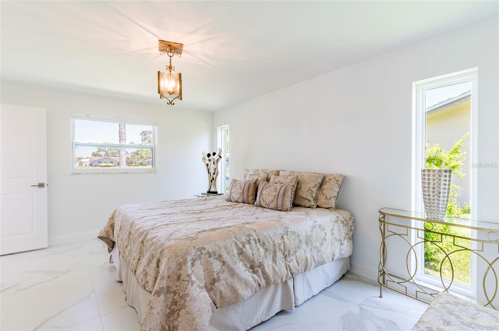 HILLCREST MANOR - Residential