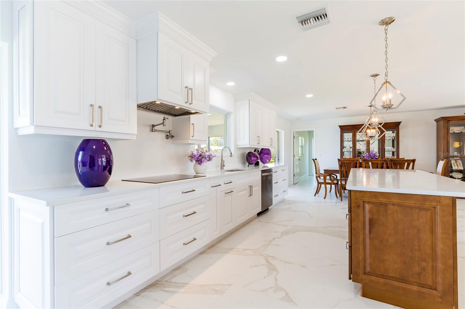 HILLCREST MANOR - Residential