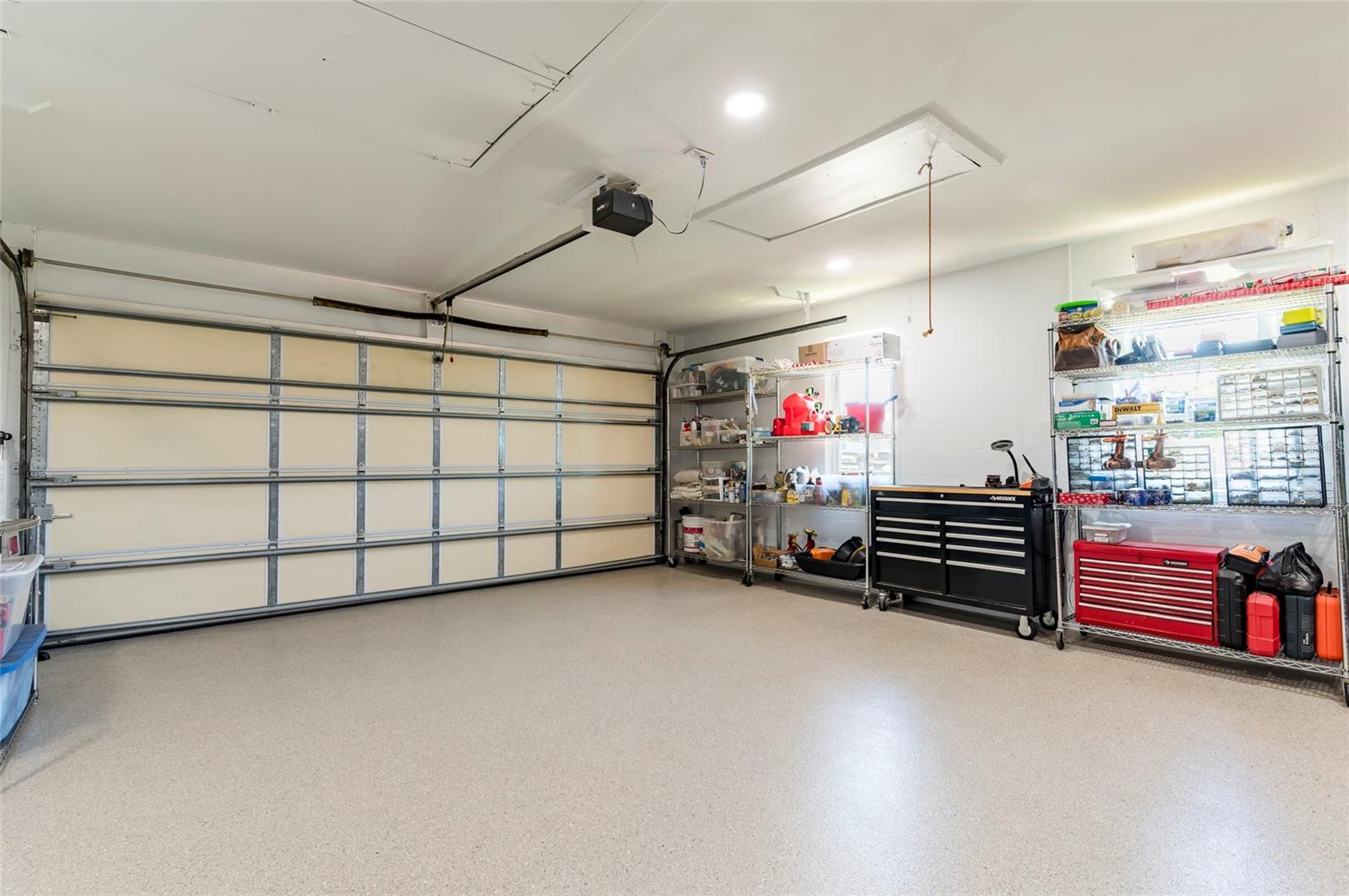 HILLCREST MANOR - Residential