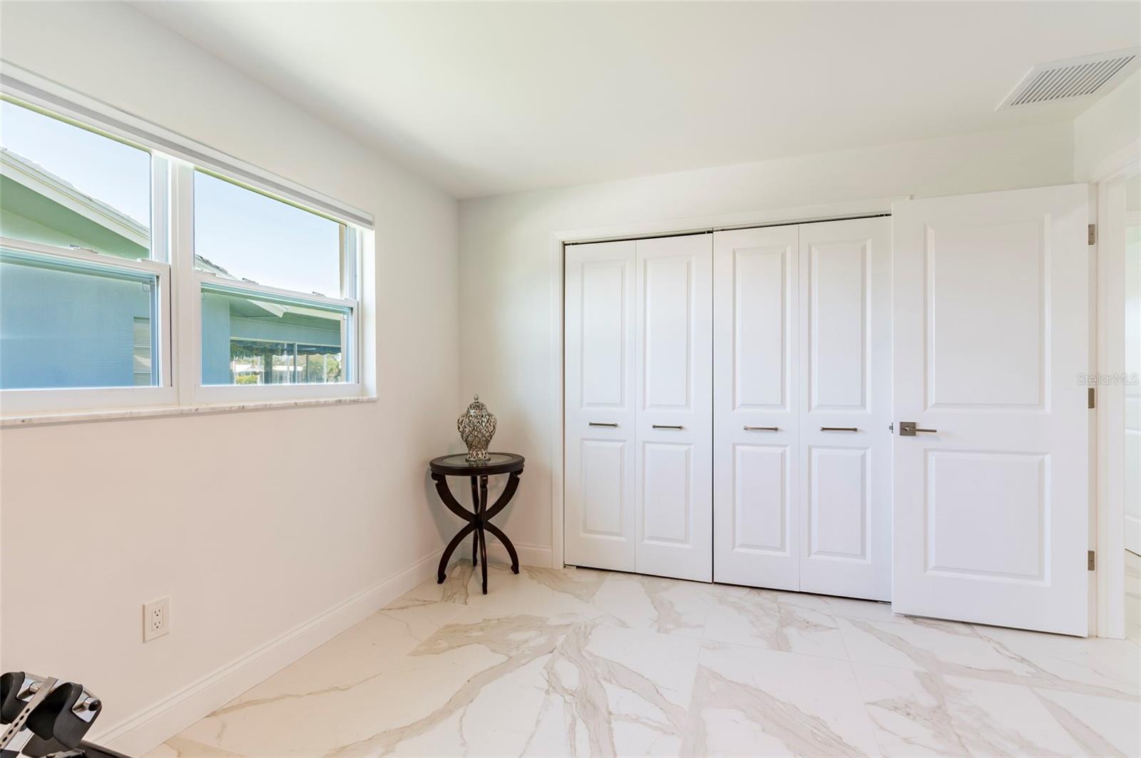 HILLCREST MANOR - Residential