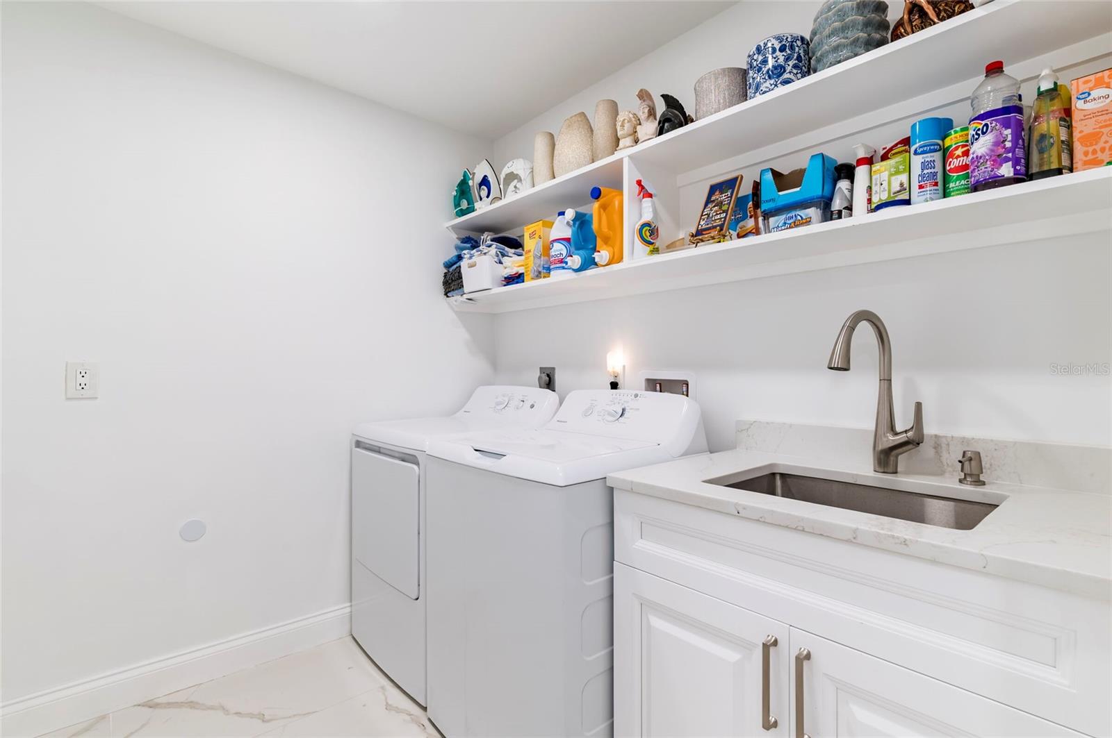 HILLCREST MANOR - Residential