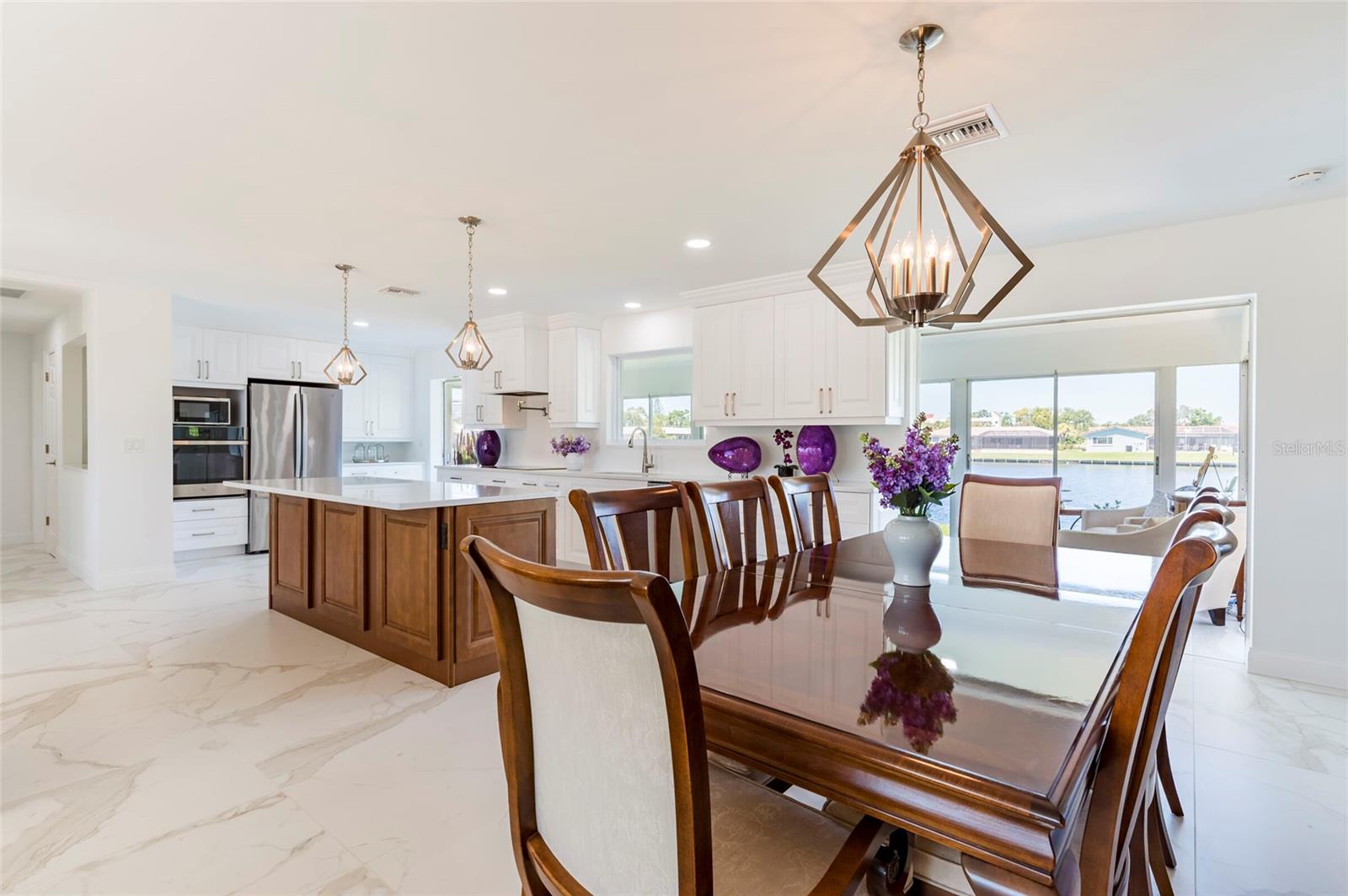 HILLCREST MANOR - Residential