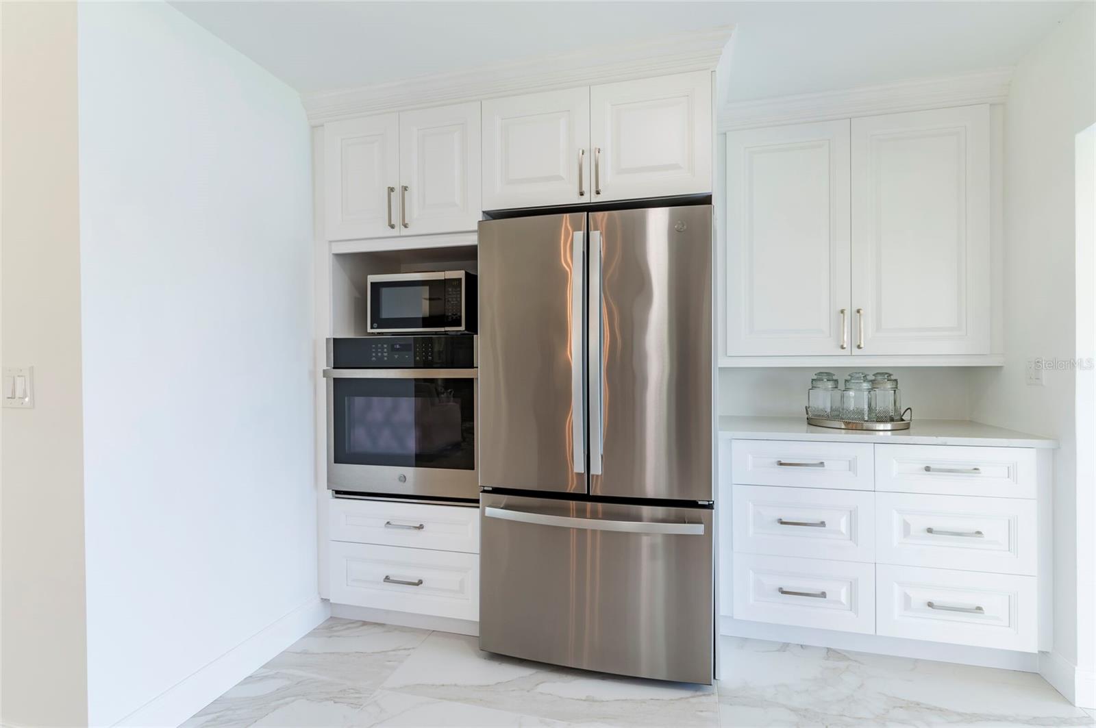 HILLCREST MANOR - Residential