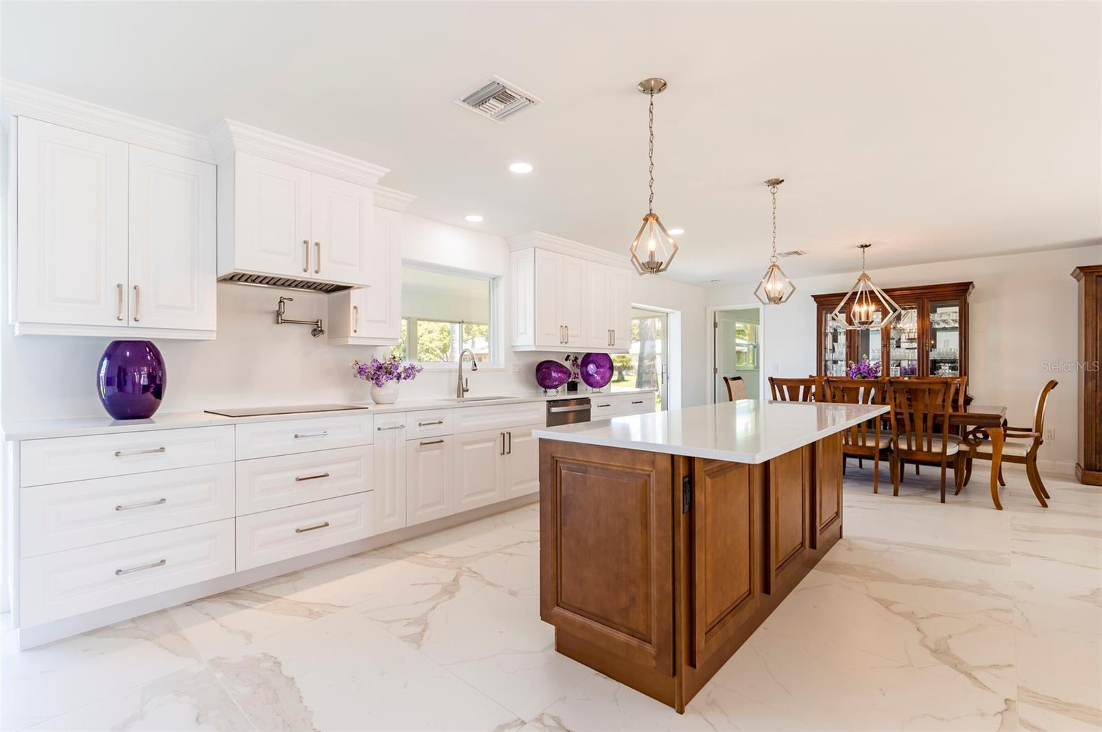 HILLCREST MANOR - Residential