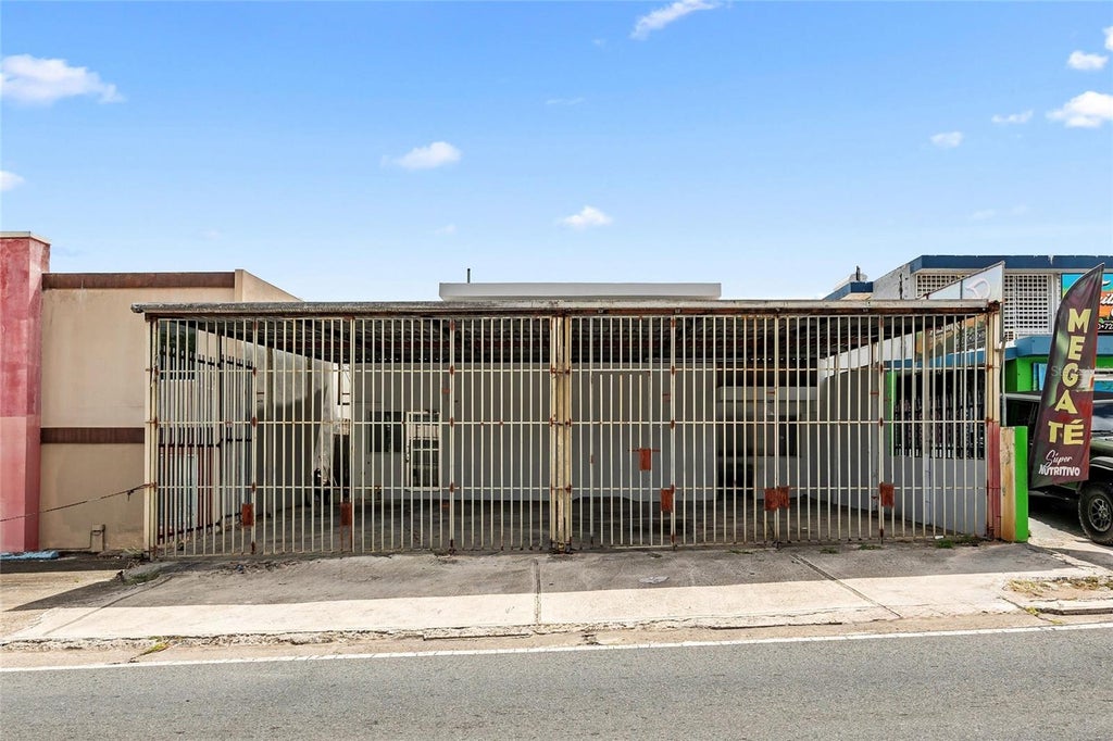 Photo of 53 Urb. Miraflores #27, Bayamon, PR 00957 (MLS # PR9123785)