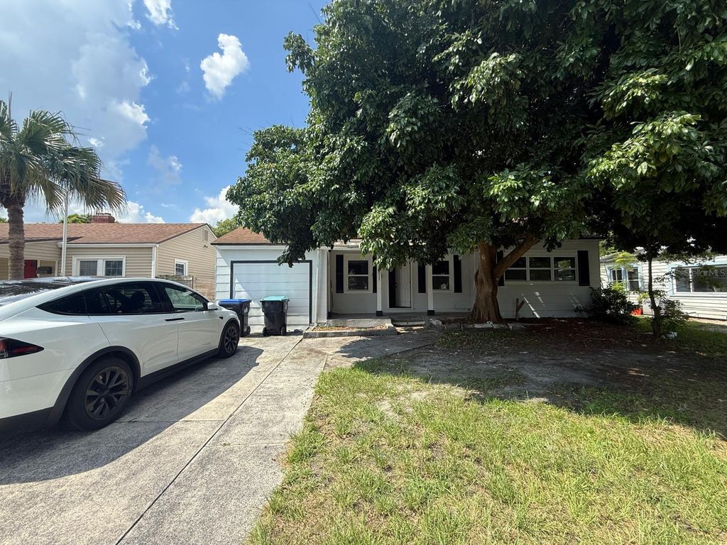 Photo of 2011 Cornell Avenue, Winter Park, FL 32789 (MLS # O6329429)