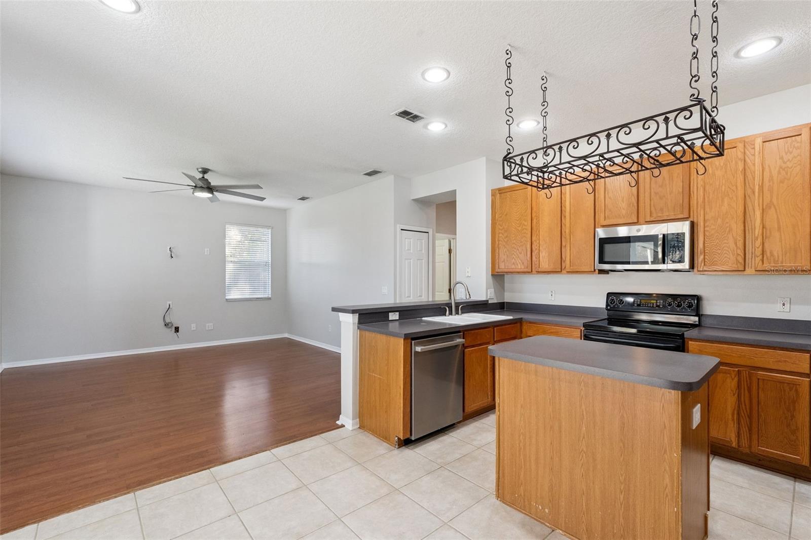 WINTERMERE POINTE - Residential