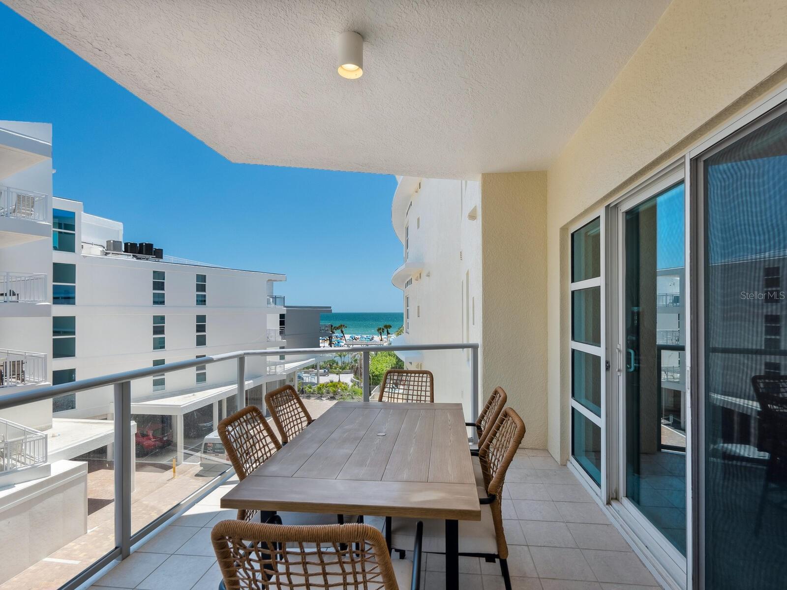 CRESCENT SIESTA KEY - Residential