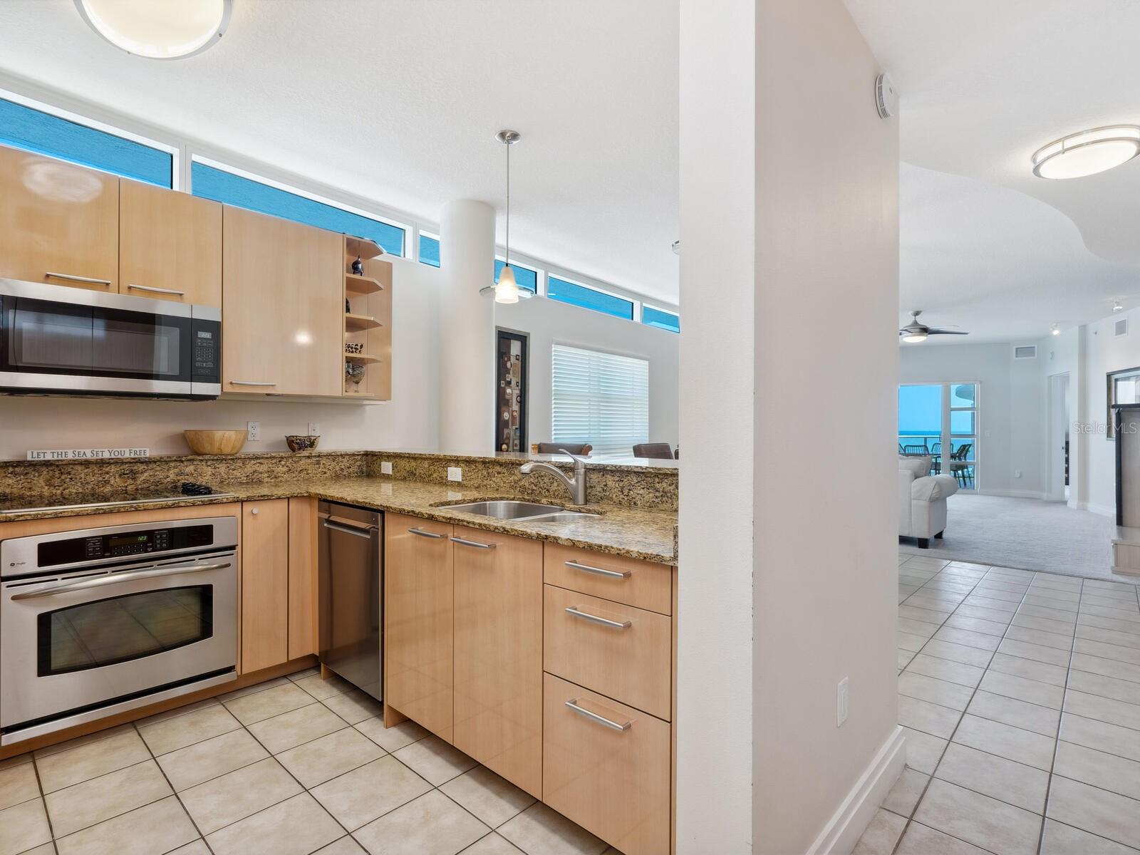 CRESCENT SIESTA KEY - Residential