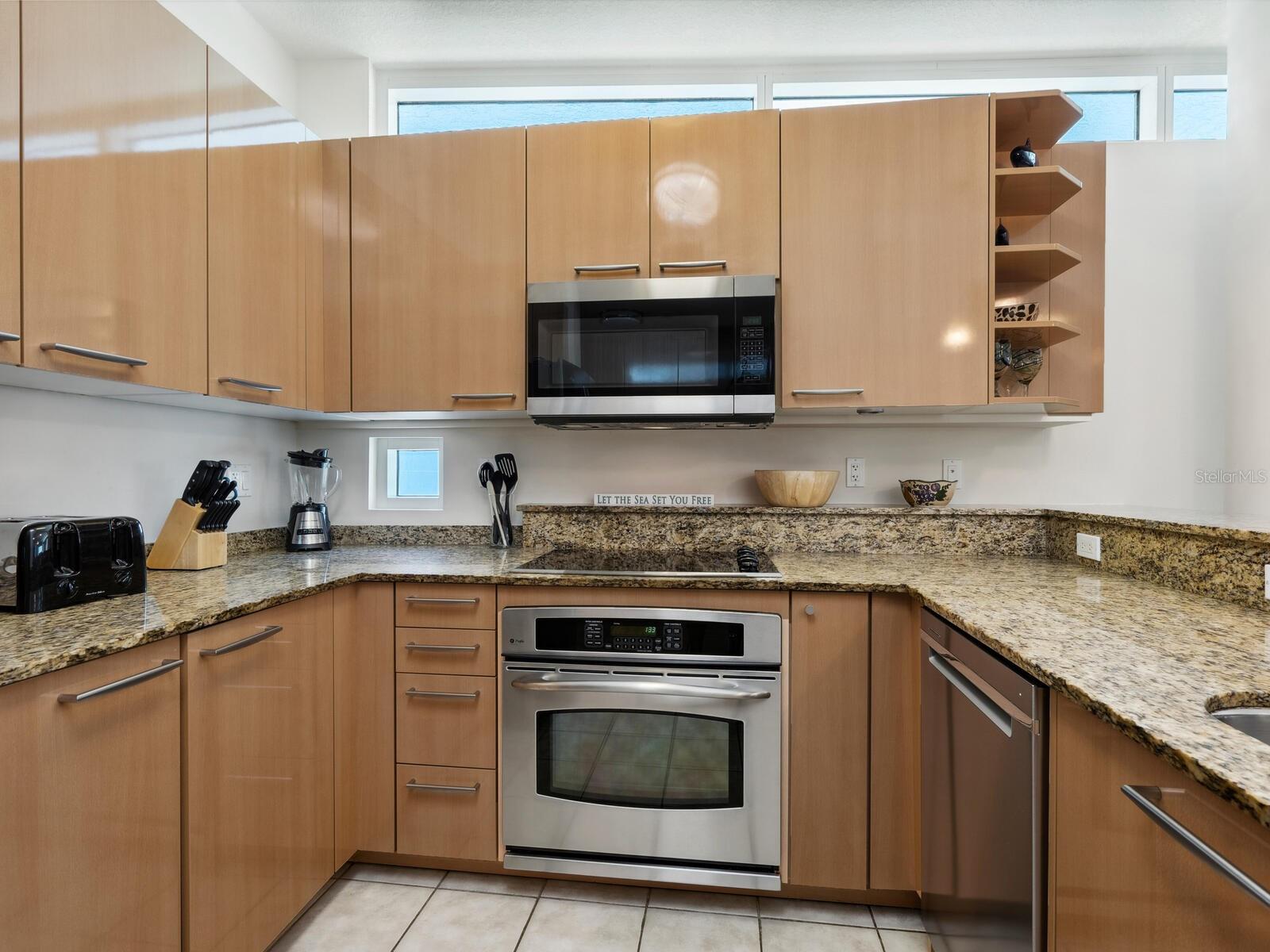 CRESCENT SIESTA KEY - Residential