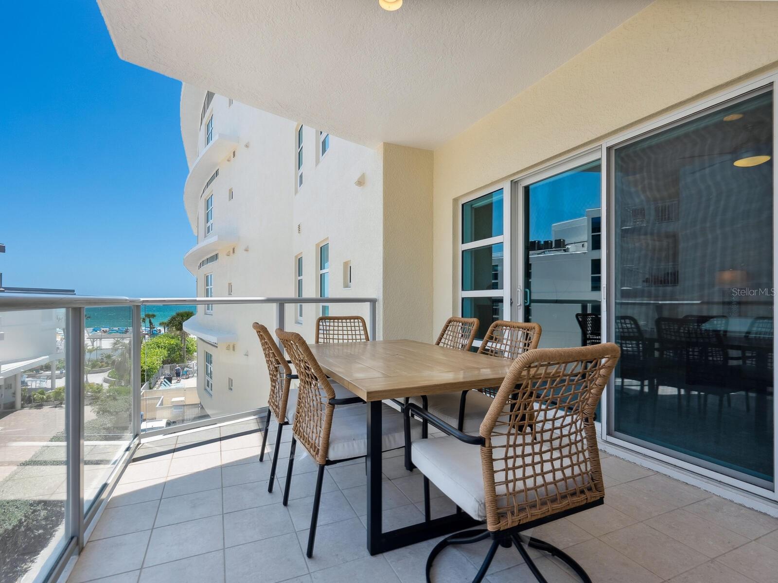 CRESCENT SIESTA KEY - Residential