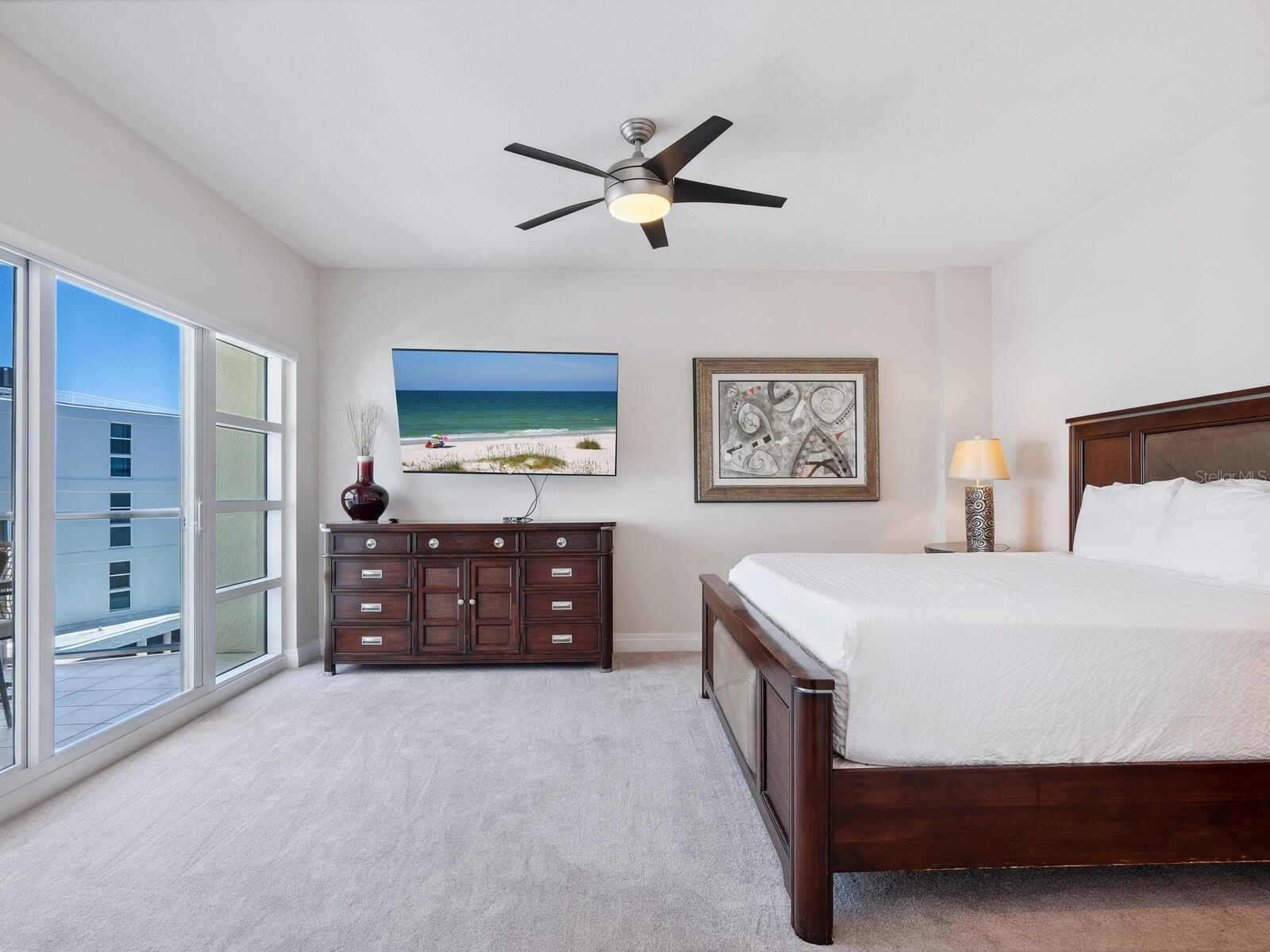 CRESCENT SIESTA KEY - Residential