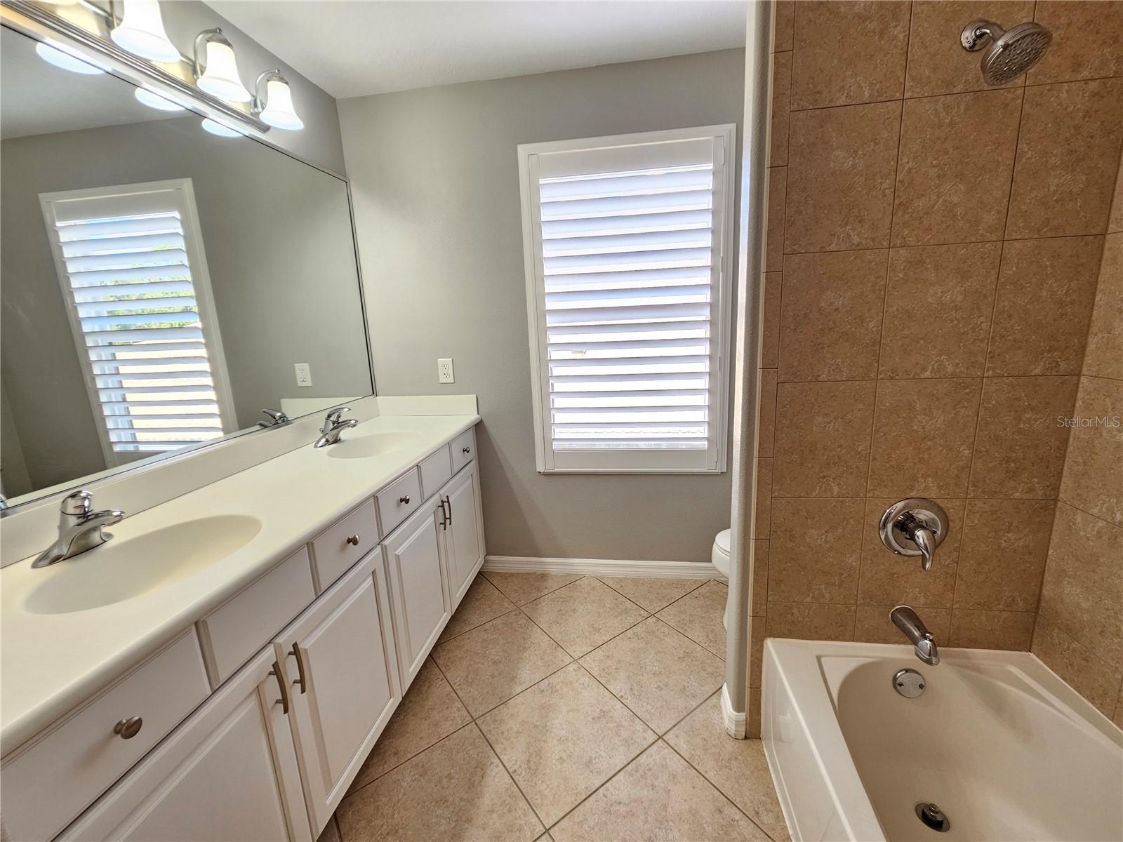 STONEYBROOK AT VENICE - Residential Lease