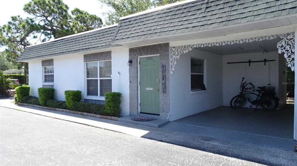 Photo of 7800 38th Terrace N, St Petersburg, FL 33709 (MLS # TB8555609)