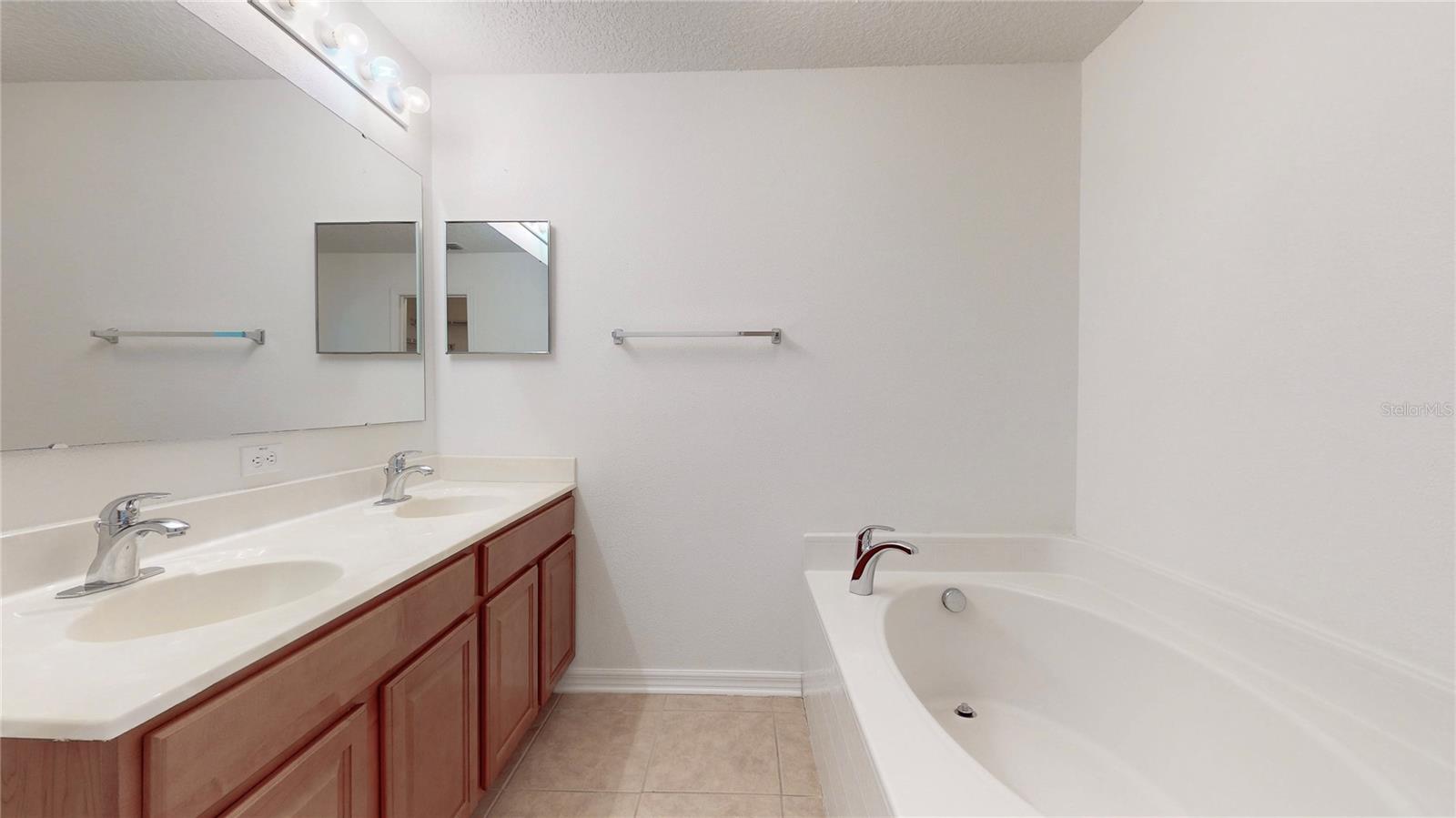 SHEARWATER ESTATES - Residential