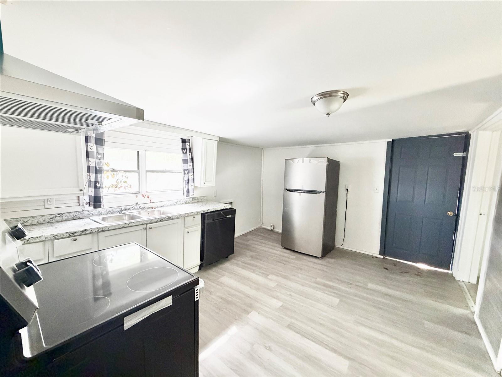 PECAN HEIGHTS - Residential