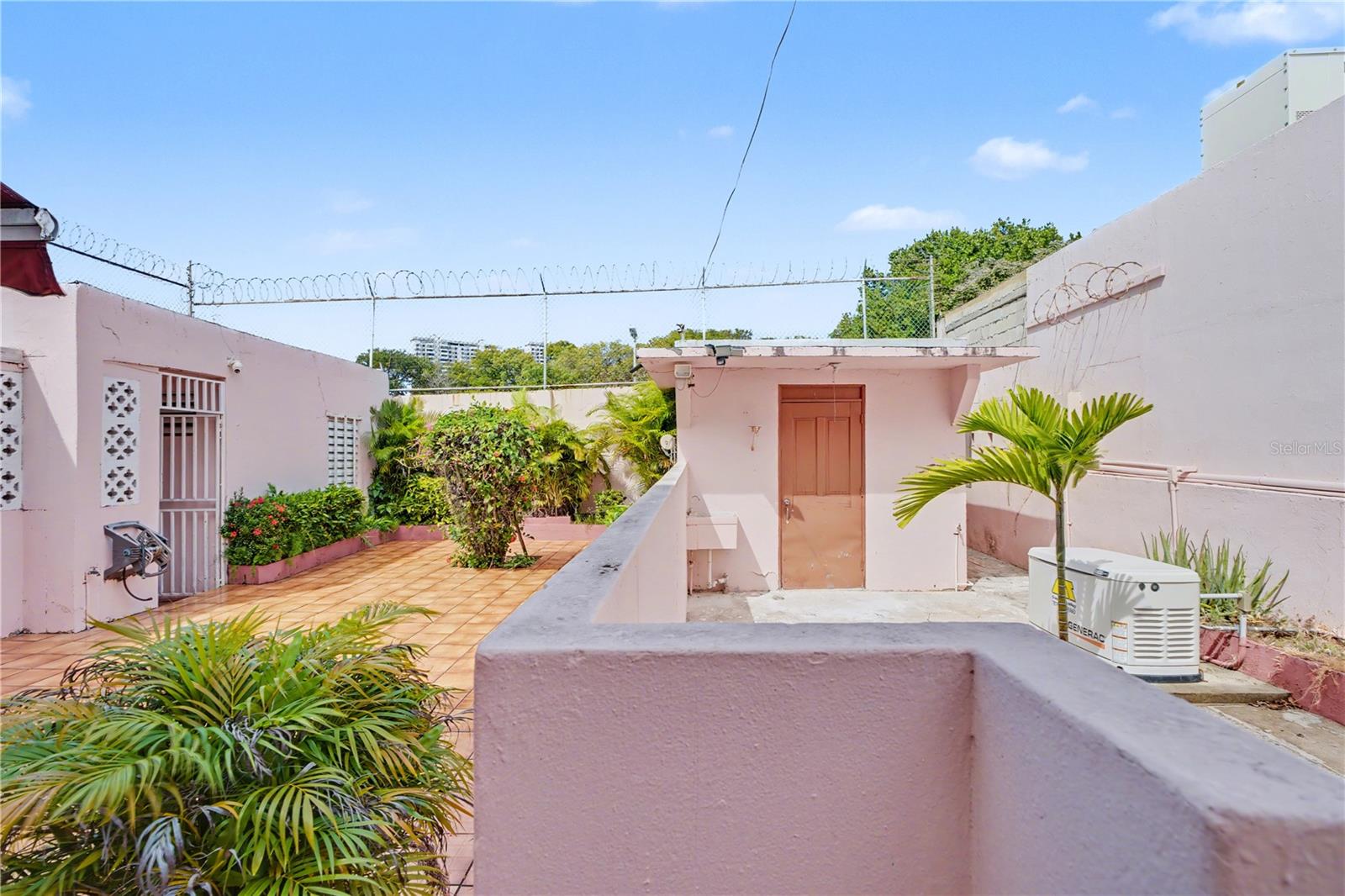 URB. LAS MADRES DEL SAGRADO CORAZON DE JESUS - Residential Income