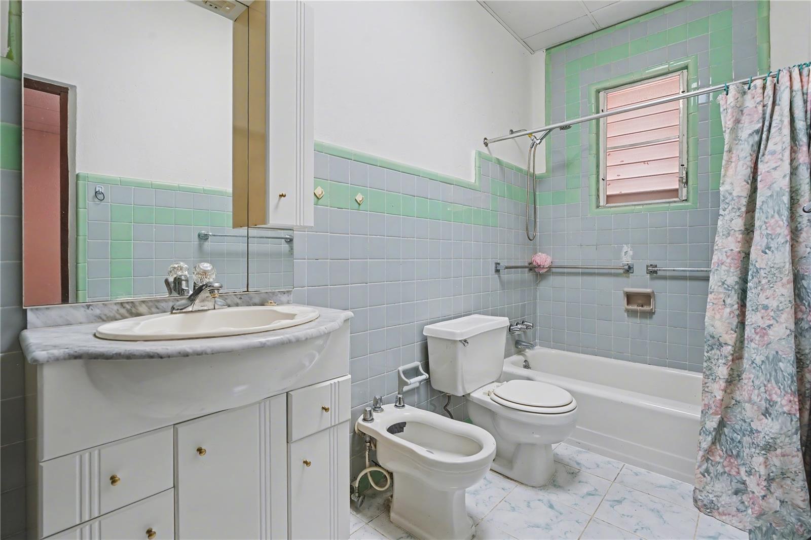 URB. LAS MADRES DEL SAGRADO CORAZON DE JESUS - Residential Income